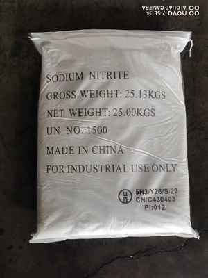 NaNO2 সোডিয়াম নাইট্রাইট 27 MT / 20 GP 25 KG/ BAG রঙ্গন সহায়ক হিসাবে ব্যবহৃত